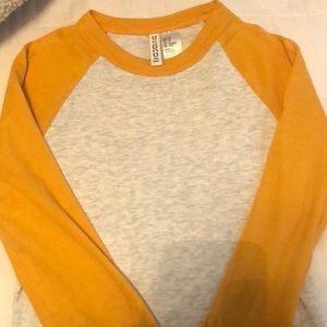 Baseball tee